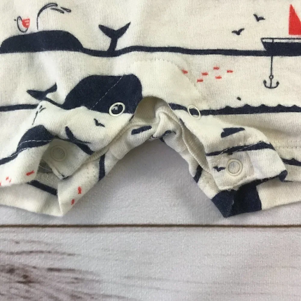 Baby GAP White Dolphin Romper Jumpsuit 0-3 months